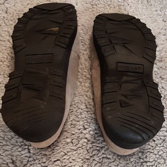 Easy Spirit Gray Loafers - Picture 9 of 11